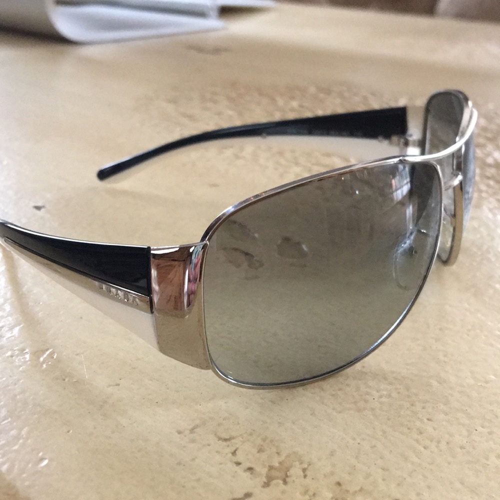 PRADA sunglasses 🕶